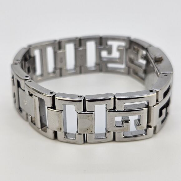 Guess Watch Women 19MM Gray Dial‎ Gray Logo Bracelet Band 6.5" New Battery - Picture 8 of 11